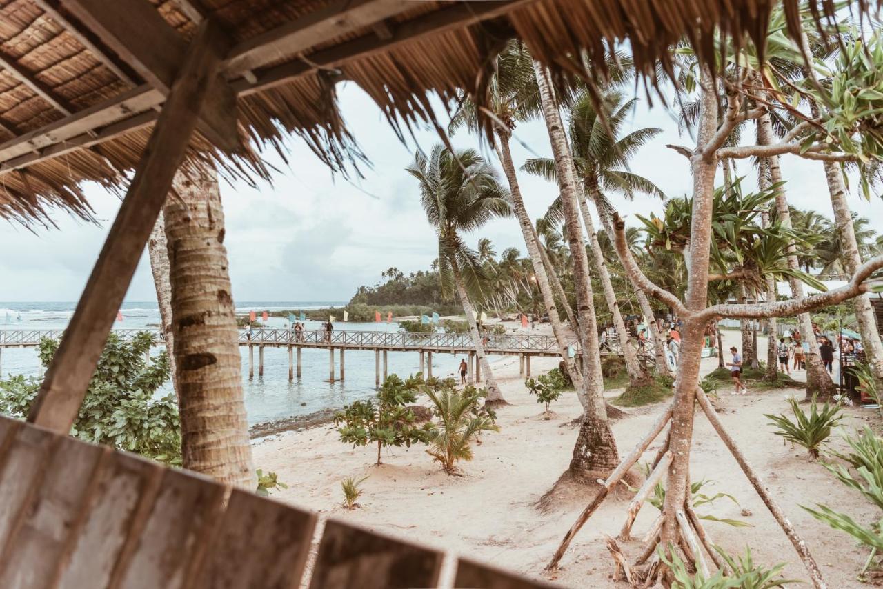 Alon Cloud9 Beach Front Catangnan ภายนอก รูปภาพ