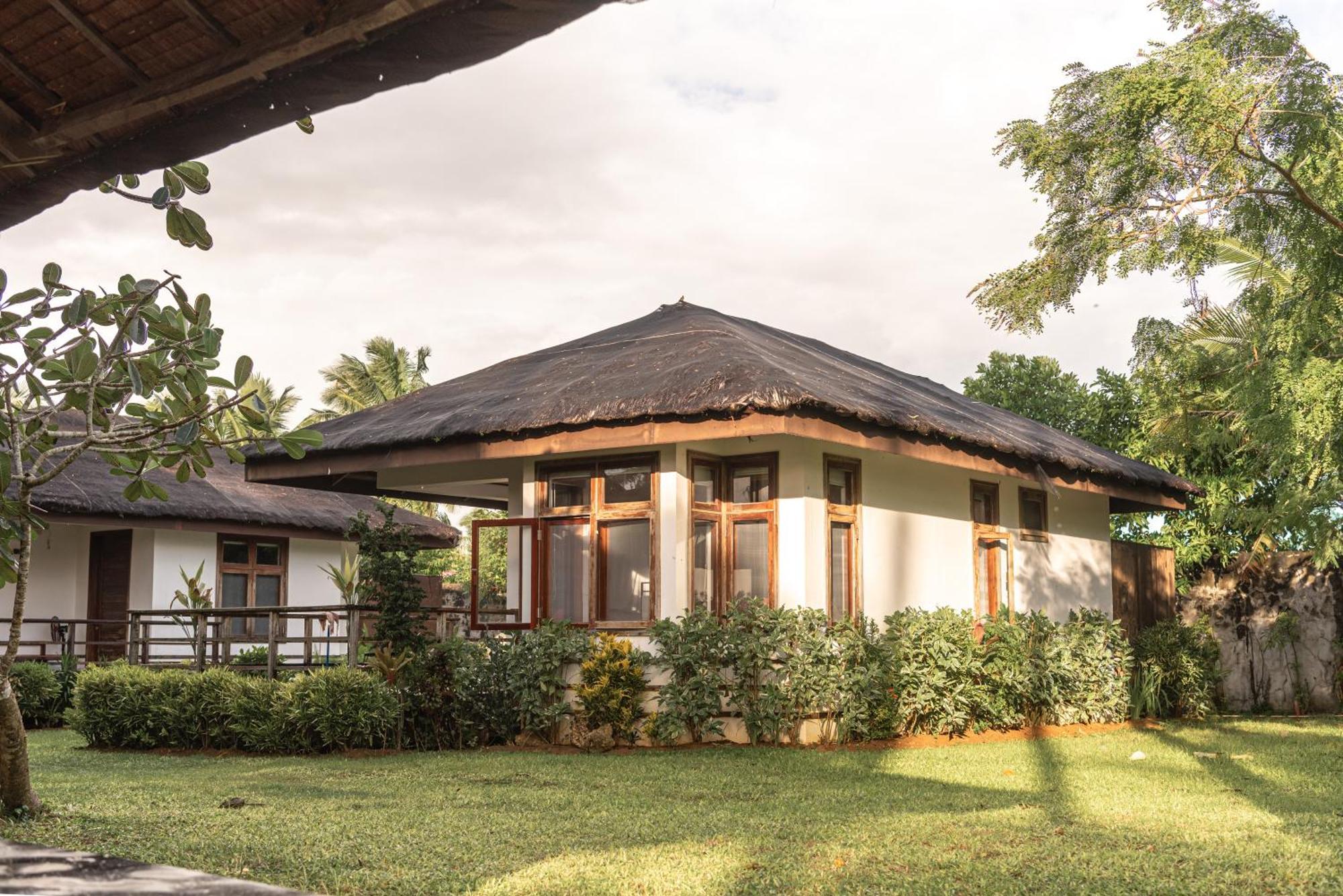 Alon Cloud9 Beach Front Catangnan ภายนอก รูปภาพ